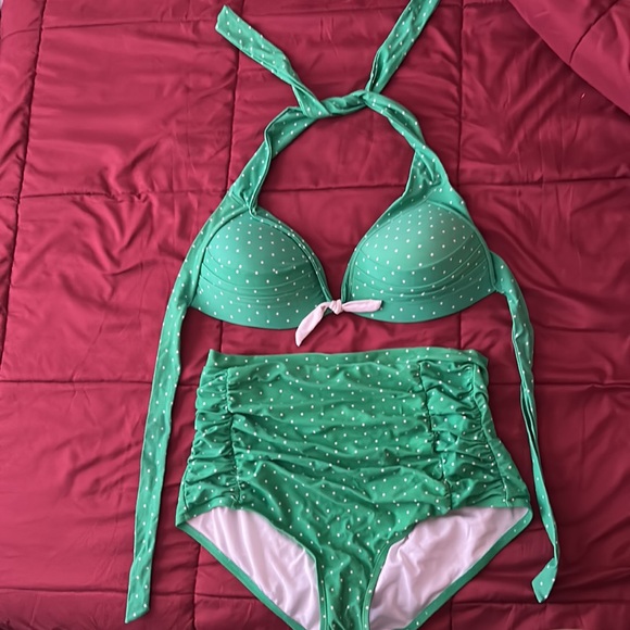 1950s Vintage Style Green and White Polka Dot Bikini - Picture 3 of 5